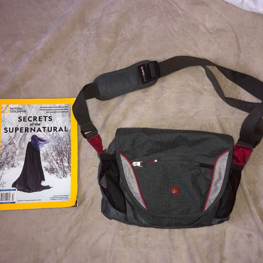 Men’s messenger bag